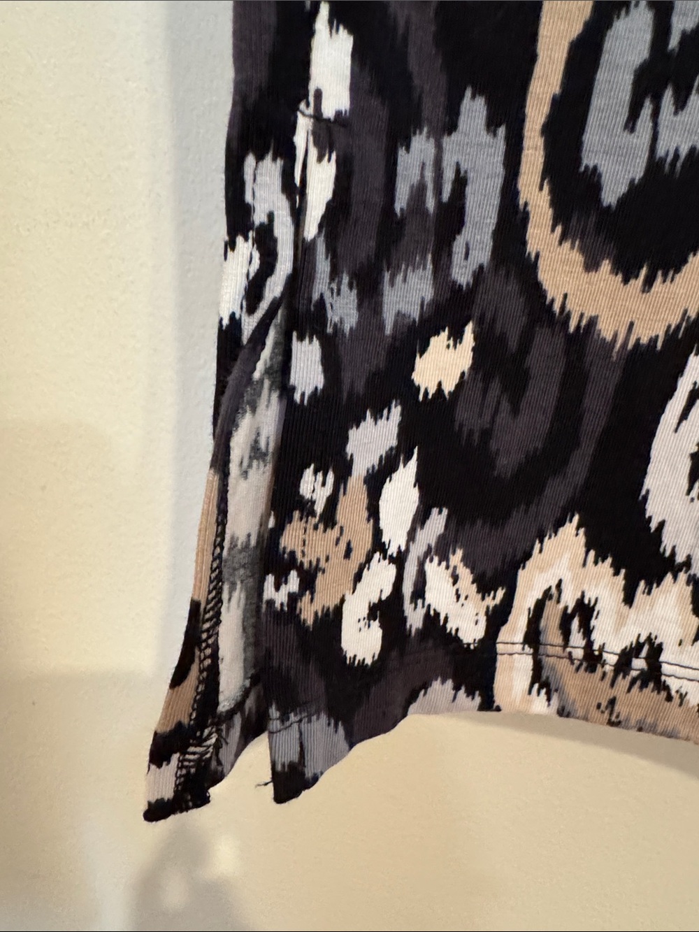 Denim and Co Beach Cropped Wide-Leg Pants -Black Paisley. - Picture 4 of 6